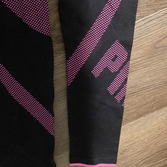 Brand new victoria secret pink high waisted leggings - Picture 4 of 5